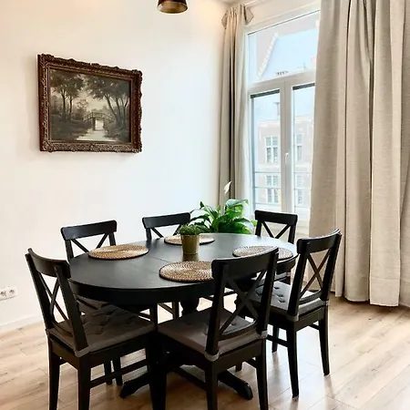 Luxury Grotemarkt By Rikas Apartamento *