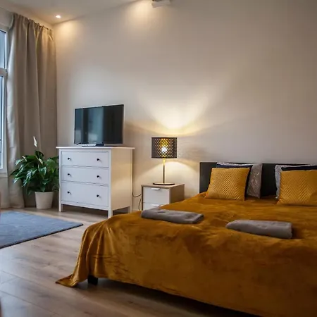 Luxury Grotemarkt By Rikas Apartamento Amberes